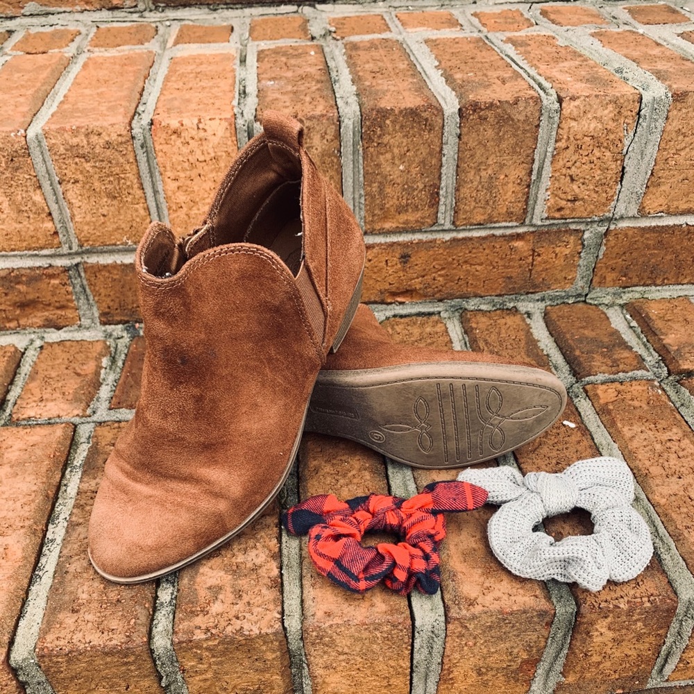 Barely worn ankles boots with brand new scrunchies